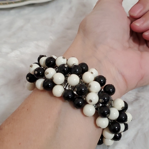 Black and white beaded expansion bracelet•Bundle! - Picture 2 of 8
